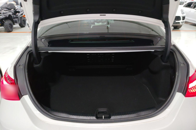 奔驰C级 2022款 改款 C 200 L 运动版机舱底盘23