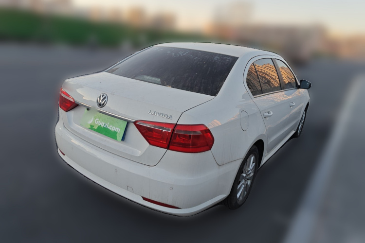 大众 朗逸 2013款 改款经典 1.6L 自动舒适版车身外观7