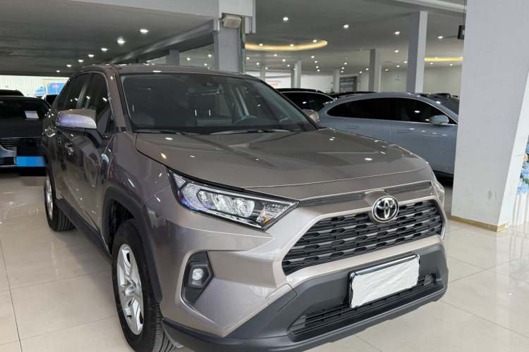 丰田 RAV4荣放 2024款 2.0L CVT两驱都市版车身外观6004