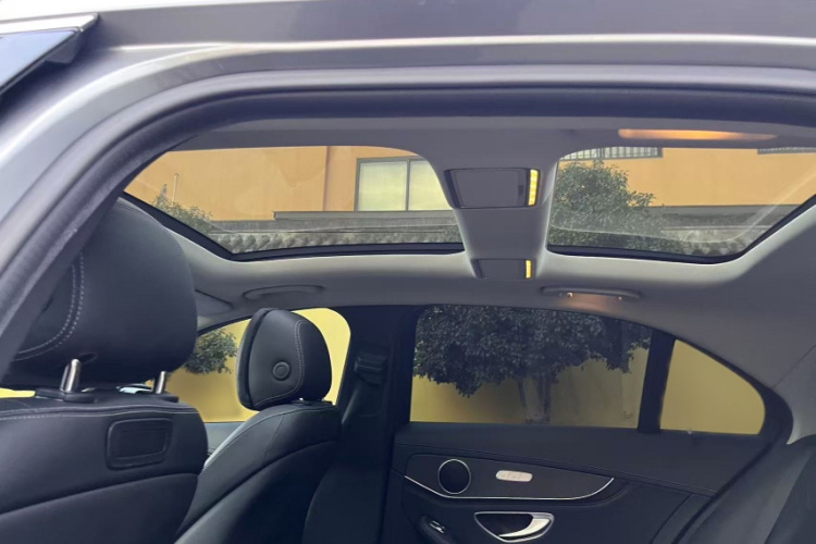 奔驰C级 2016款 C 200 L 运动型中控内饰7005