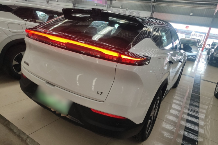 东风风神 风神L7新能源 2024款 205 Air车身外观7