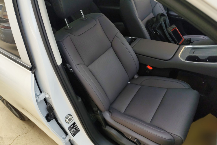 零跑汽车 零跑C16 2026款 纯电 630激光雷达智尊版 6座局部细节41