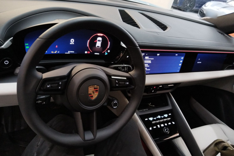 保时捷 Macan新能源 2024款 Macan 长续航版中控内饰7002
