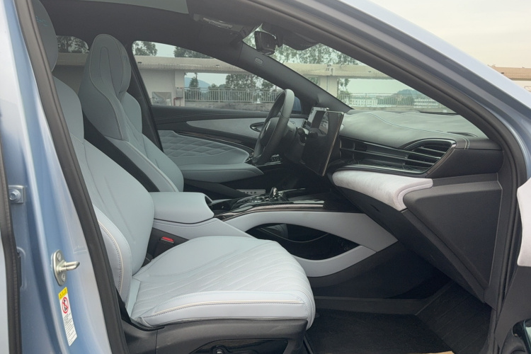 比亚迪 海豹 2022款 700km 长续航后驱版中控内饰7006