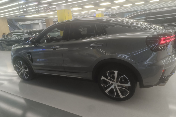 领克05 2020款 2.0TD 四驱劲Halo车身外观4