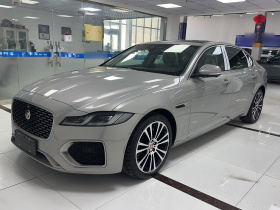 捷豹XFL 2025款 2.0T P250 两驱尊享豪华版