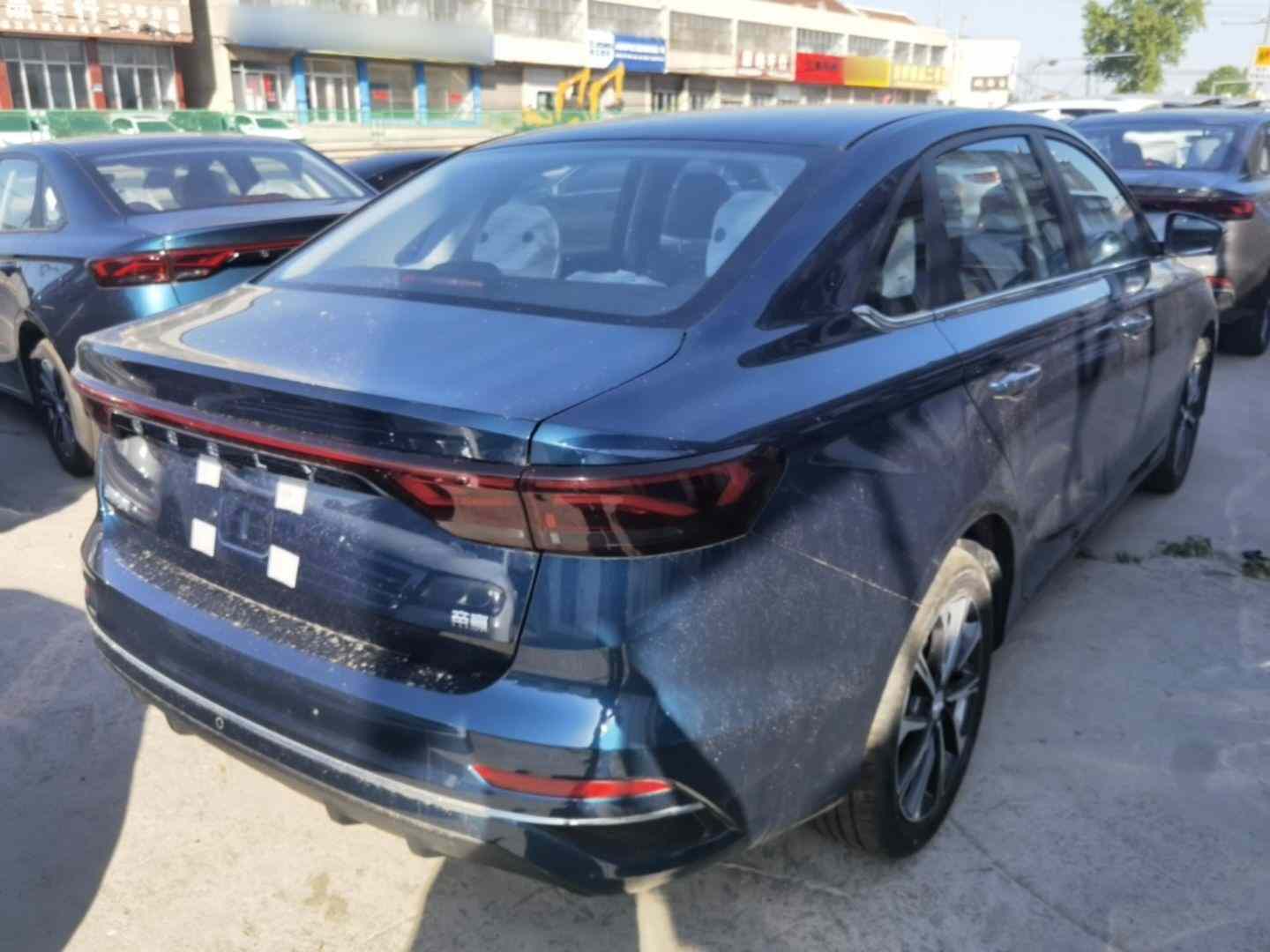 吉利汽车 帝豪 2026款 第4代 400万纪念款 1.5L CVT飞越型(5)