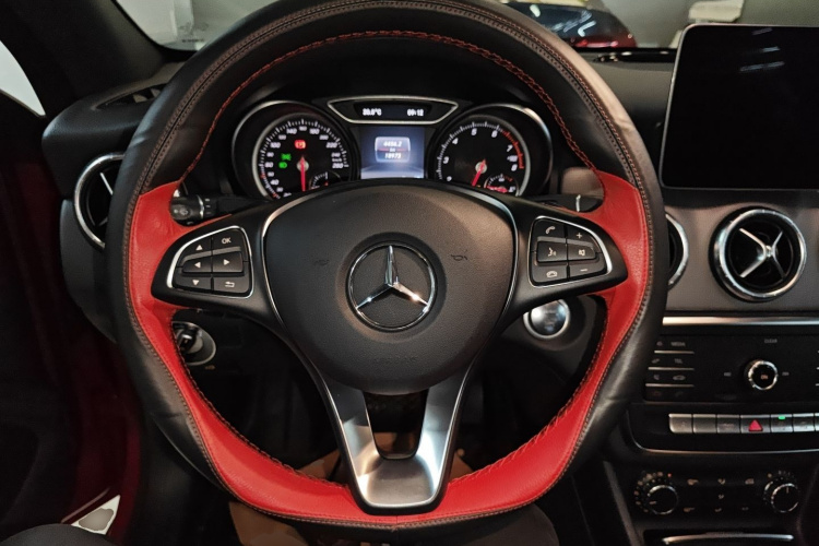 奔驰CLA 2019款 CLA 200 时尚型局部细节13