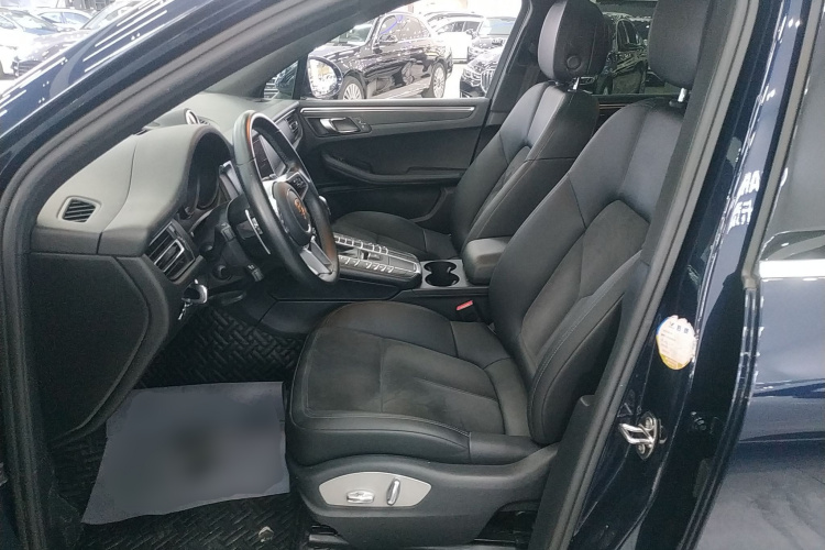 保时捷 2020款 Macan 2.0T中控内饰19