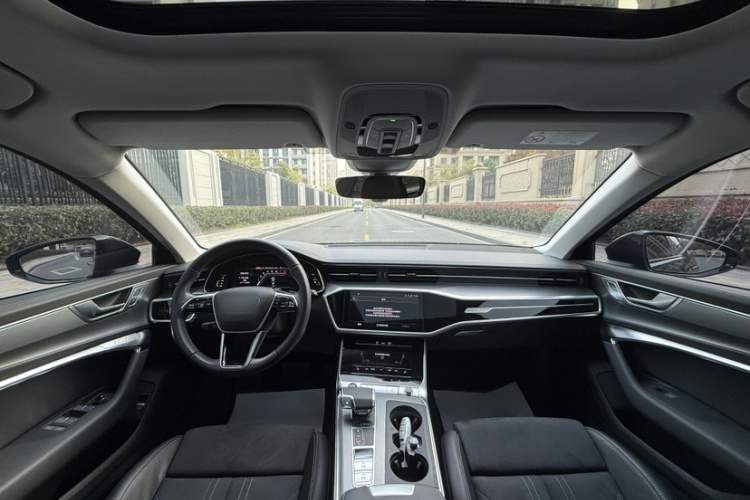 奥迪A6(进口) 2024款 Avant 先锋派 45 TFSI 臻选动感型中控内饰7002