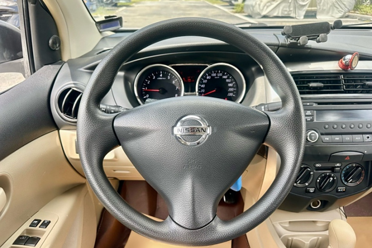 日产 骊威 2015款 1.6XE CVT舒适版中控内饰7006