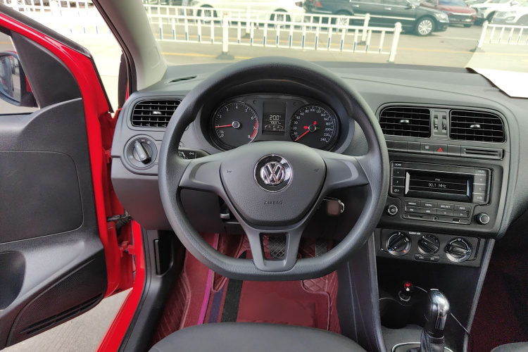 大众 Polo 2016款 1.4L 自动风尚型局部细节13