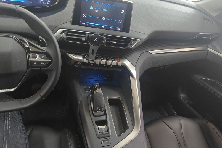 标致4008 2019款 改款 360THP 尝先版中控内饰12