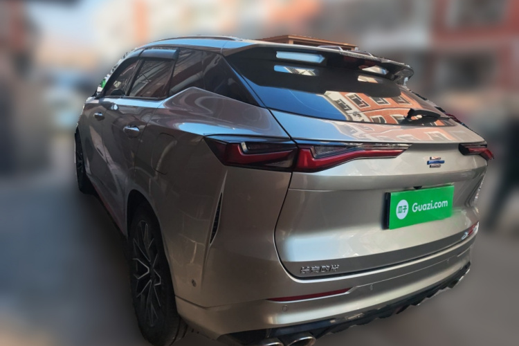 长安欧尚Z6 2022款 蓝鲸 1.5T DCT智航型车身外观5