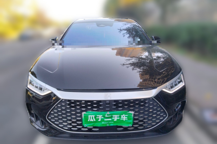 比亚迪 汉 2022款 DM-i 121KM 尊荣型车身外观2