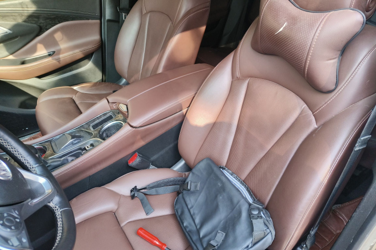 别克 昂科威 2014款 28T 四驱全能运动旗舰型中控内饰19