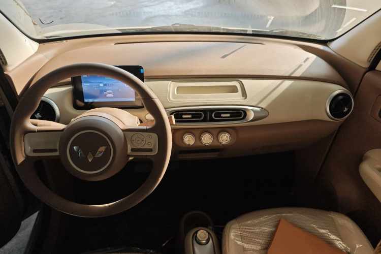 五菱汽车 宏光MINIEV 2025款 四门版 进阶款中控内饰12