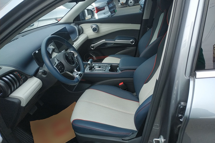 比亚迪 元PLUS 2022款 510KM 尊荣型中控内饰19