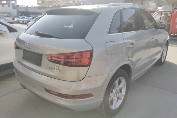 奥迪Q3 2018款 30周年年型 35 TFSI 时尚型车身外观7