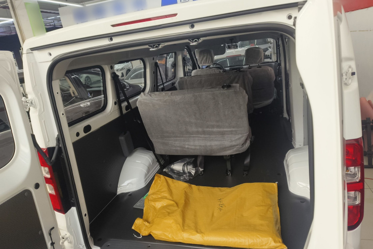 五菱汽车 五菱扬光 2025款 310KM 客车版宁德时代定制版局部细节23