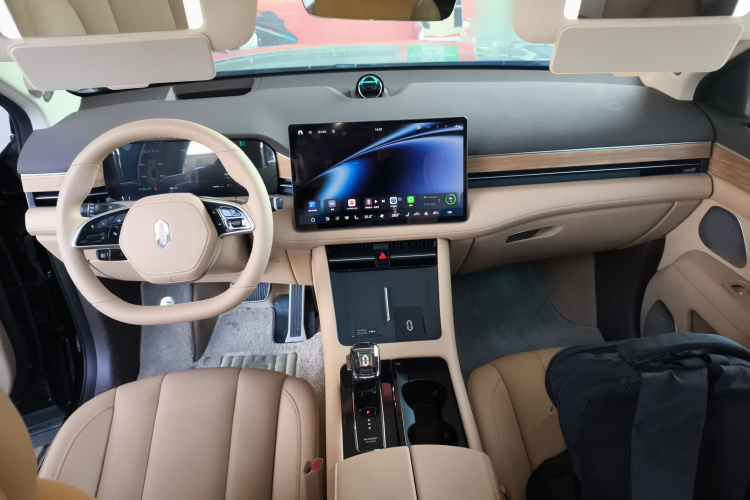 鸿蒙智行 问界M7 2024款 1.5T 智驾四驱Pro版 6座中控内饰12