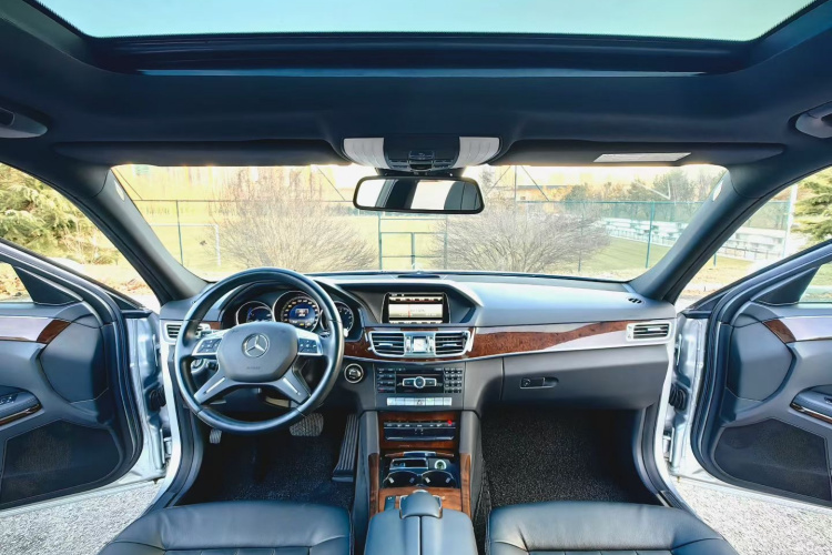 奔驰E级 2014款 E 260 L 豪华型中控内饰7003