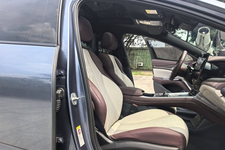 比亚迪 海豹 2023款 DM-i 1.5T 200km 旗舰型中控内饰7013