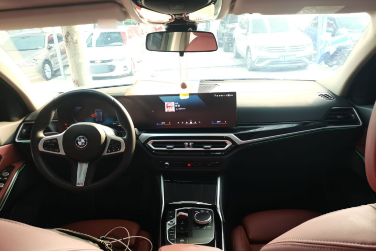 宝马i3 2024款 eDrive 35 L中控内饰7002