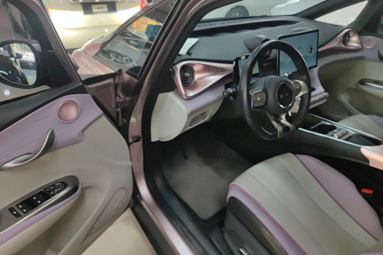 比亚迪 海豚 2021款 405km 时尚版中控内饰7003