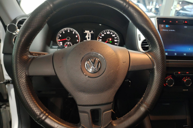 大众 途观 2017款 300TSI 自动两驱丝绸之路风尚版中控内饰13