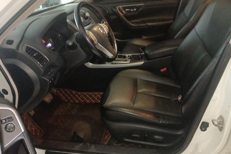 日产 天籁 2013款 2.0L XL舒适版局部细节19