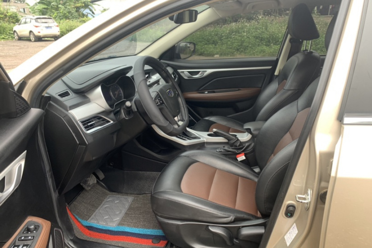 吉利汽车 远景 2018款 1.5L 自动尊贵型中控内饰7003