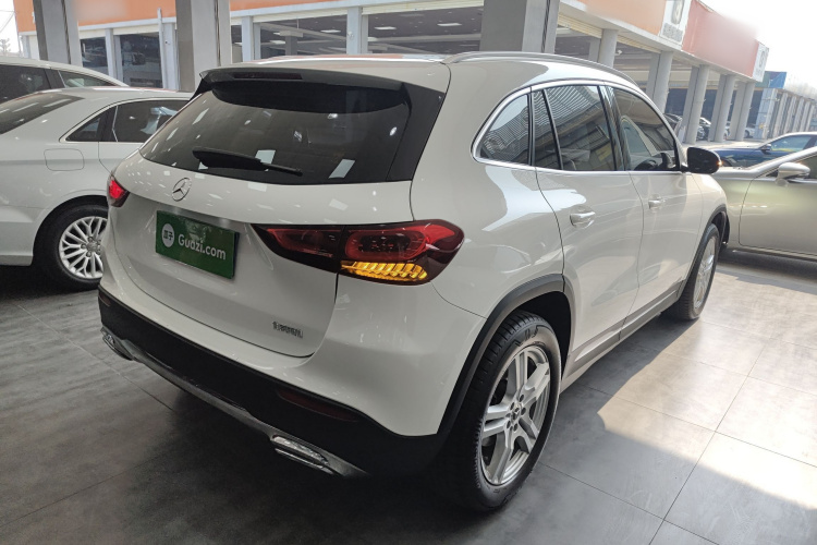 奔驰GLA 2022款 改款二 GLA 200车身外观6005