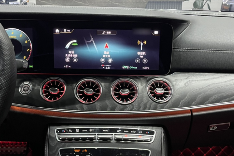 奔驰E级(进口) 2023款 E 260 轿跑车中控内饰7013