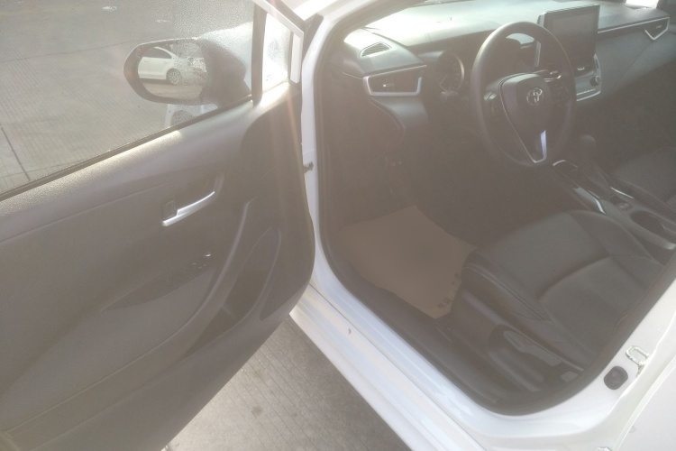 丰田 雷凌 2022款 185T CVT豪华版中控内饰20