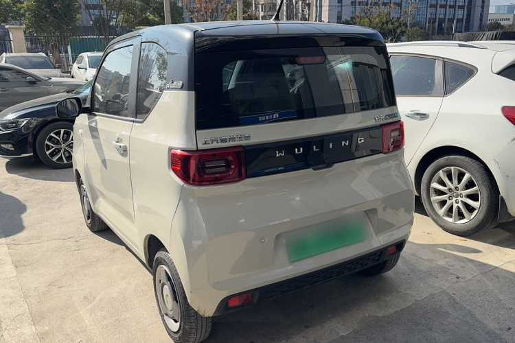 五菱汽车 宏光MINIEV 2022款 马卡龙时尚款 磷酸铁锂车身外观6005