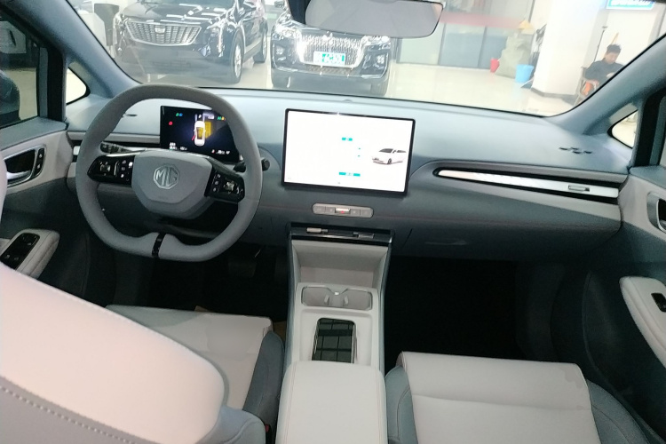 名爵 MG4 EV 2026款 437 从容版中控内饰7002