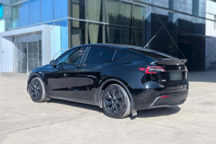 特斯拉 Model Y 2023款 后轮驱动版车身外观6009
