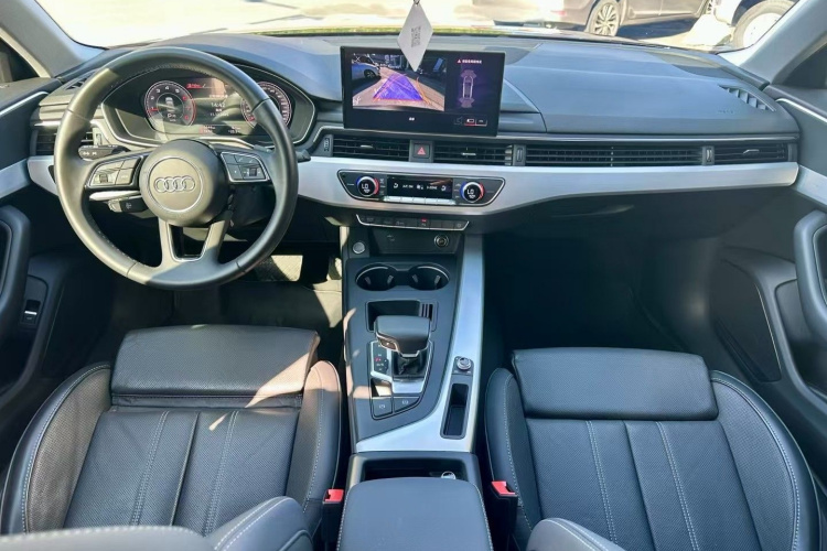 奥迪A4L 2024款 40 TFSI 时尚动感型中控内饰7001