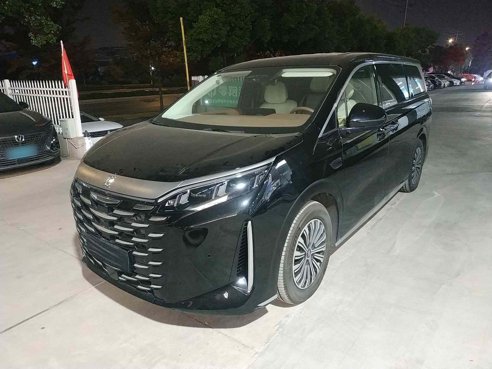 比亚迪 夏 2025款 DM-i 1.5T 180km 超越型(1)