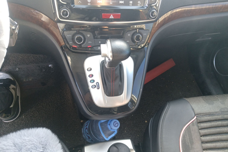 哈弗H6 2014款 运动版 2.4L 自动尊贵型局部细节18