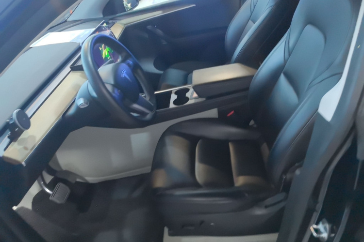 特斯拉 Model Y 2022款 后轮驱动版局部细节19