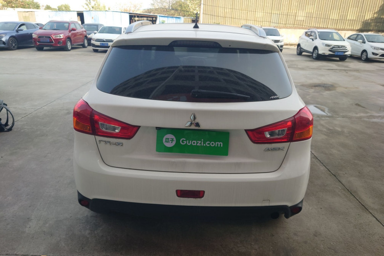 三菱 劲炫ASX 2013款 2.0L CVT四驱旗舰版车身外观6