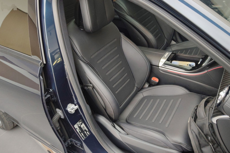 奔驰C级 2022款 改款 C 260 L 运动版局部细节41