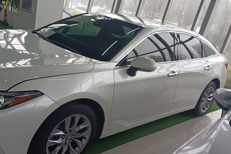 丰田 亚洲龙 2019款 2.0L 豪华版 国VI车身外观4