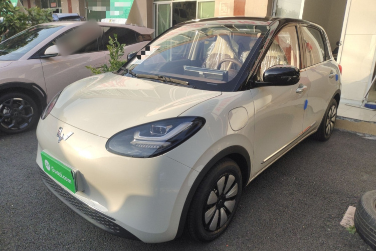 五菱汽车 五菱缤果 2025款 333km 悦享款车身外观1