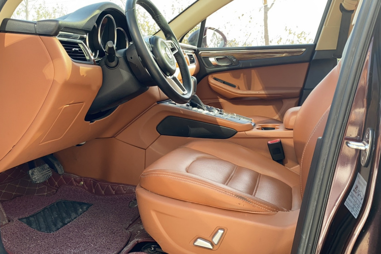 众泰SR9 2017款 2.0T 自动极致之梦版中控内饰7001