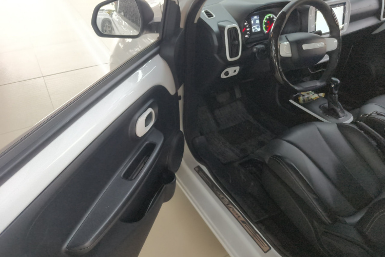 荣威 科莱威CLEVER 2022款 311km元气啵啵版中控内饰20