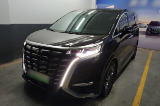 腾势D9 2024款 DM-i 980 四驱尊荣型