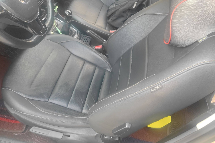 大众 宝来 2017款 1.6L 手动舒适型局部细节19